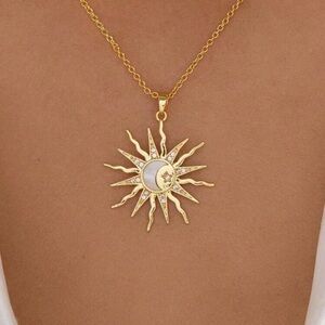 - MONTY STATEMENT NECKLACE